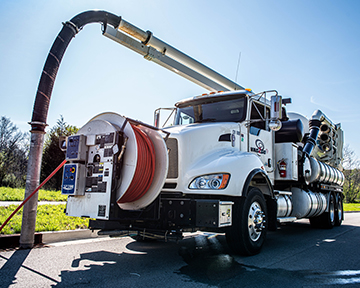 sewer pumper truck